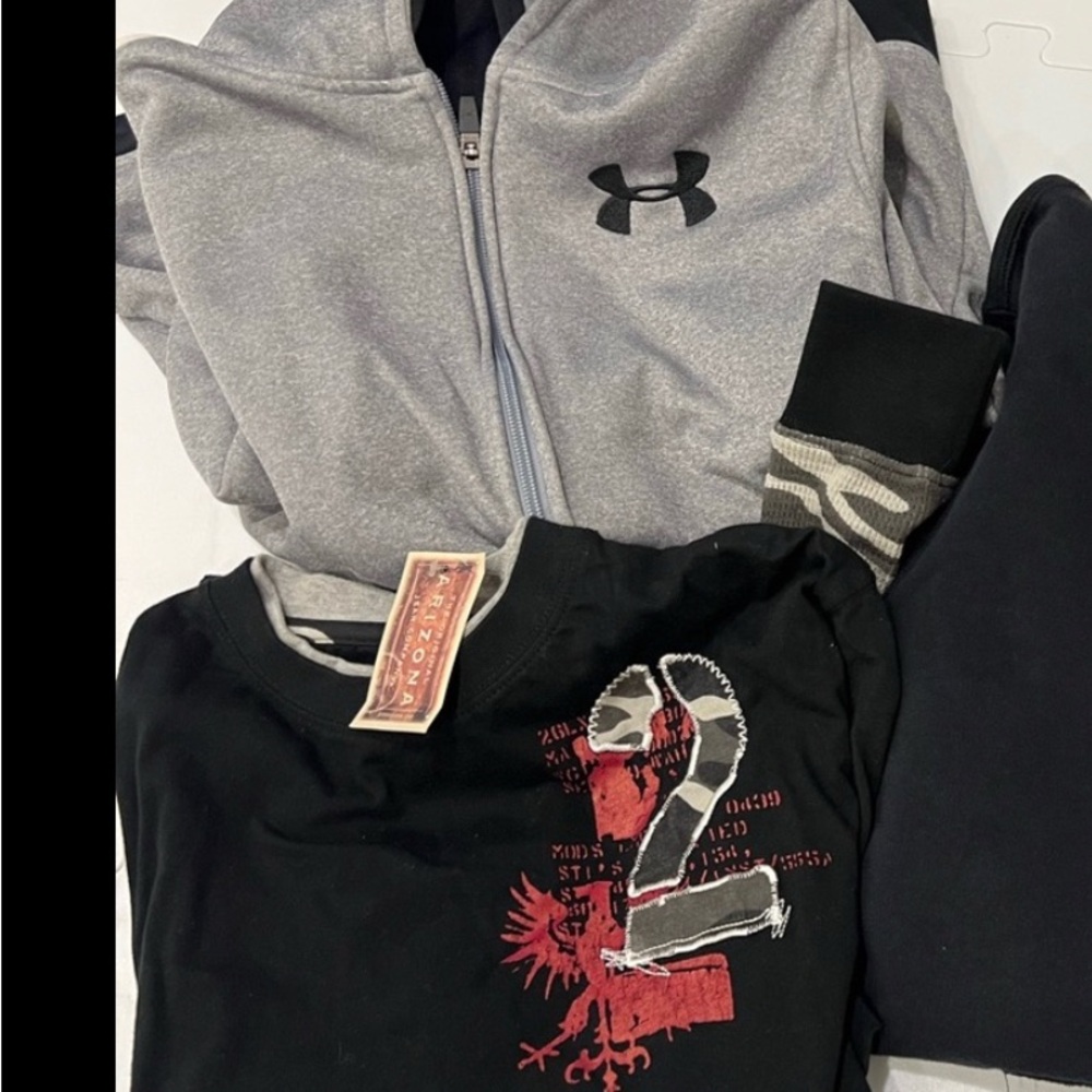 - Nike, under armour bundle
